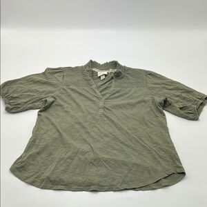 4/$20 Knox Rose Sage Green Blouse Medium ‎Shirred Short Sleeves Cotton Rustic